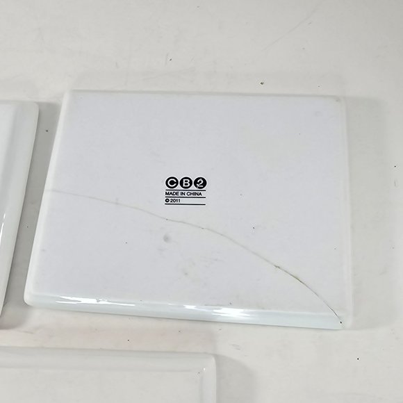 Crate and Barrel Oliver Appetizer Plates Jalapeno Cheese Shrimp CB2 6.5x5 FLAW - Picture 8 of 9